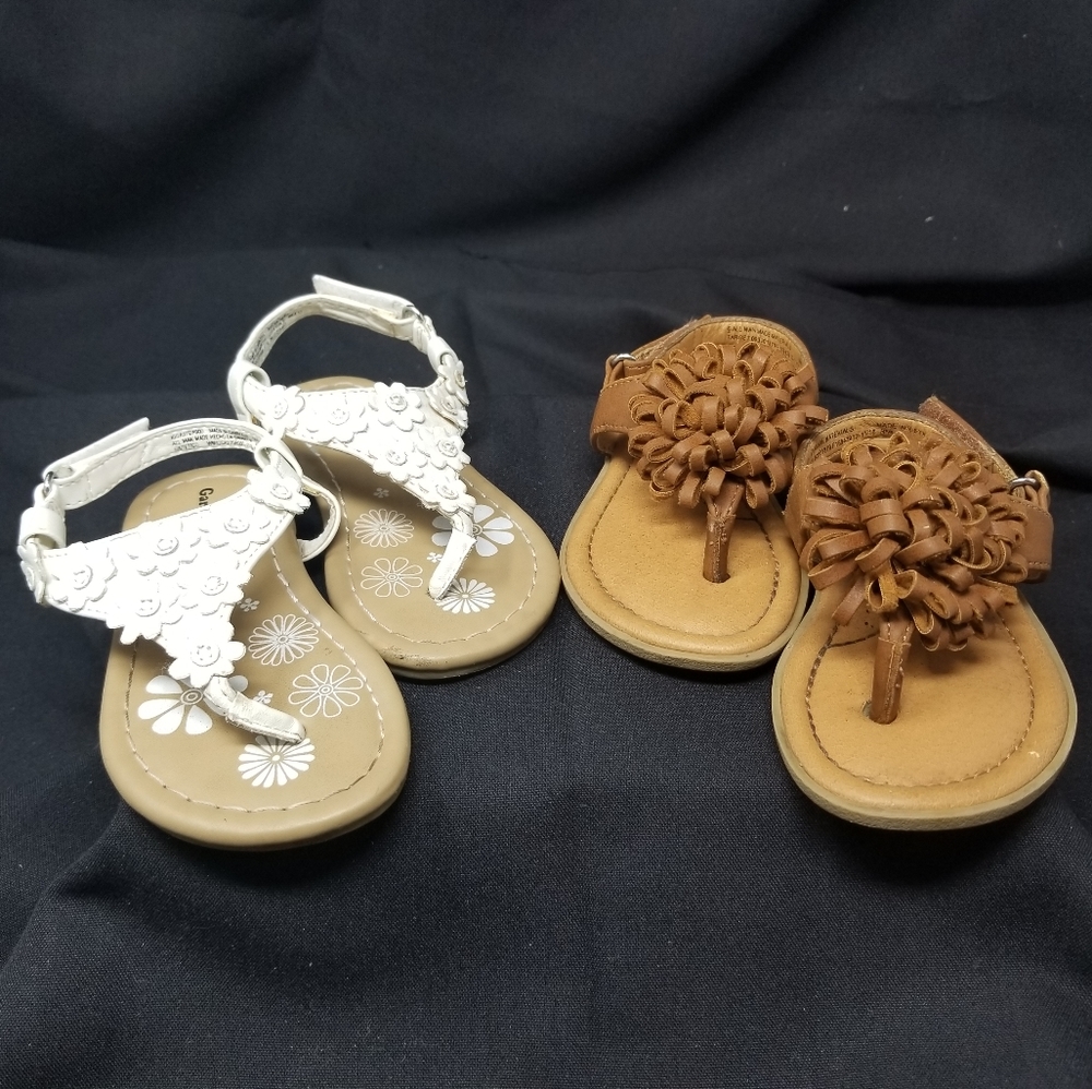 2 PAIR SIZE 6 LITTLE GIRLS SANDALS 1 BROWN 1 WHITE